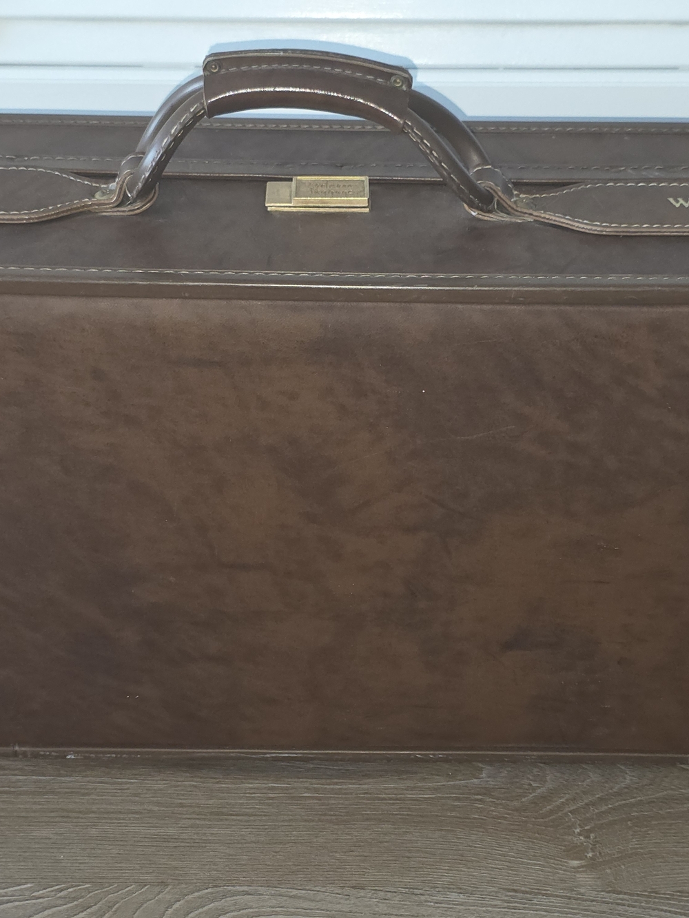 Vintage Hartmann 21" Brown Carry-On Suitcase – Timeless Jetsetter Style!